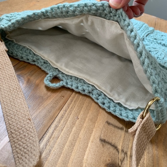 Crochet crossbody bag - Picture 2 of 3